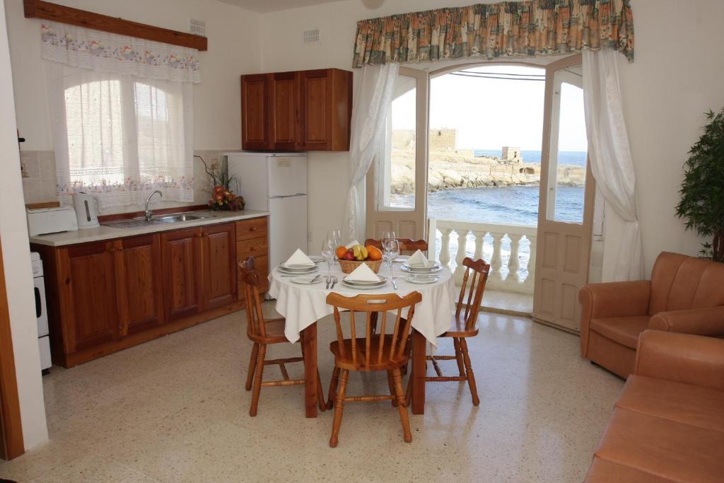 Horizon Apartments Gozo Marsalforn Bagian luar foto