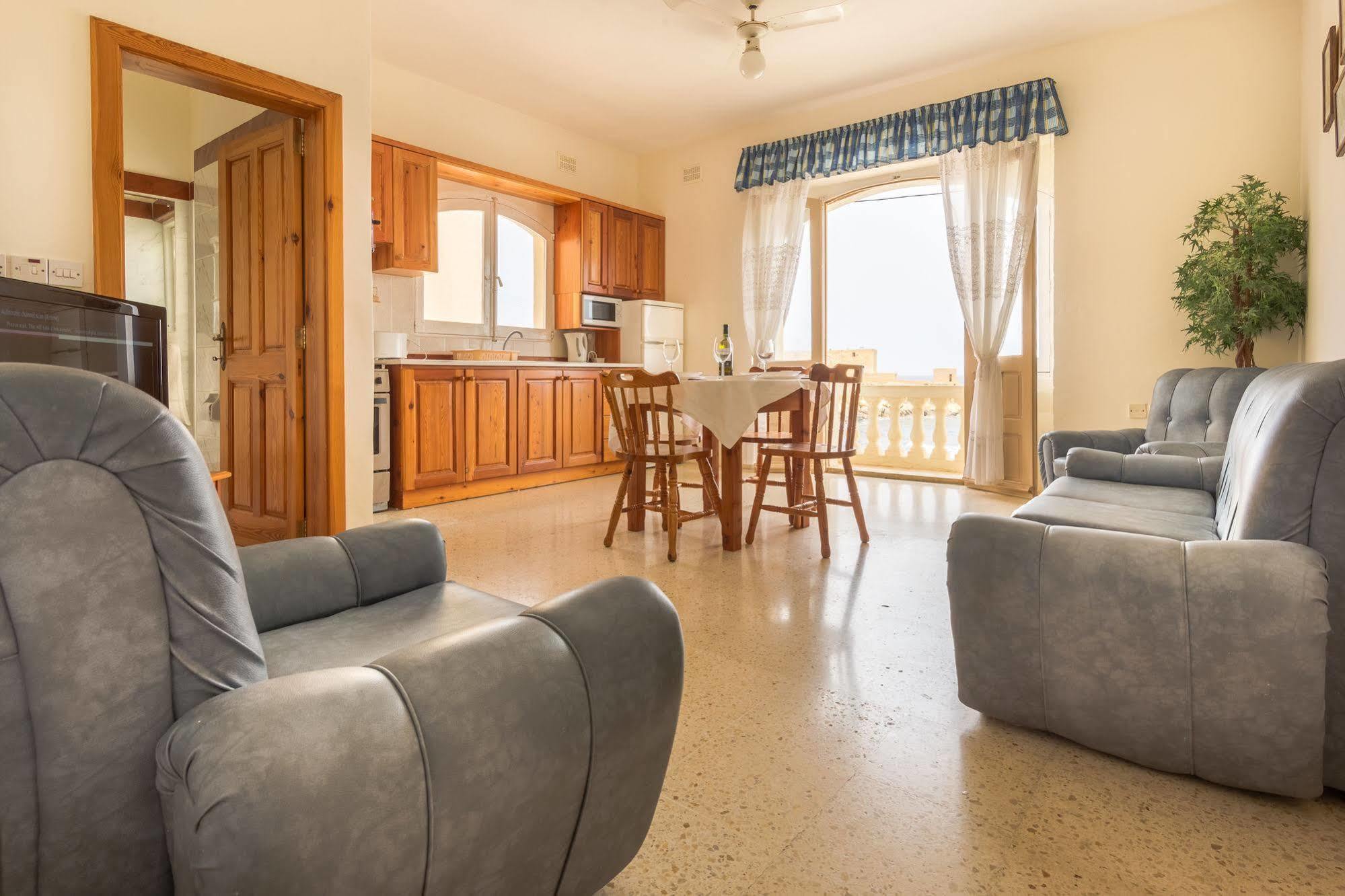 Horizon Apartments Gozo Marsalforn Bagian luar foto