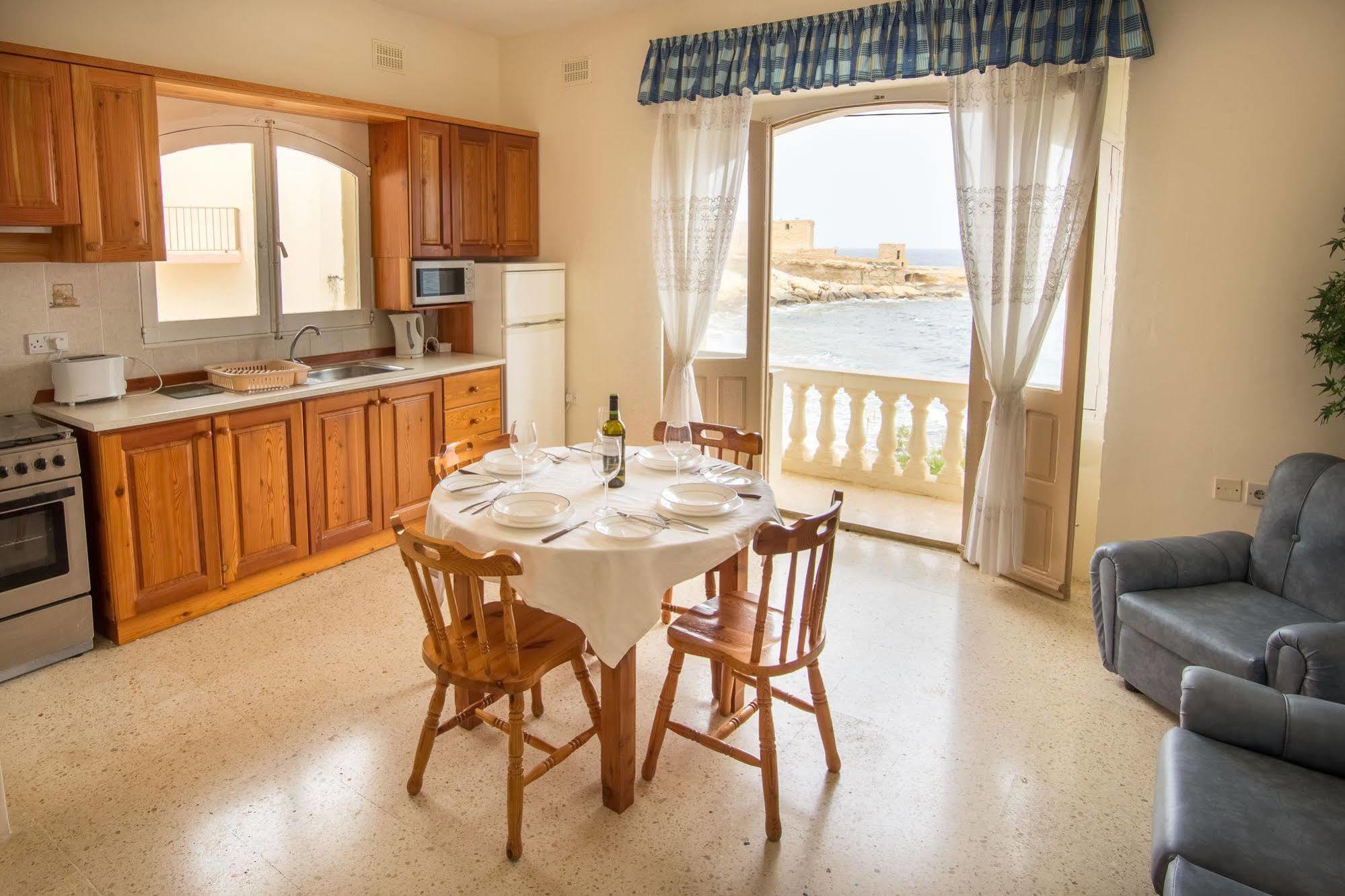Horizon Apartments Gozo Marsalforn Bagian luar foto
