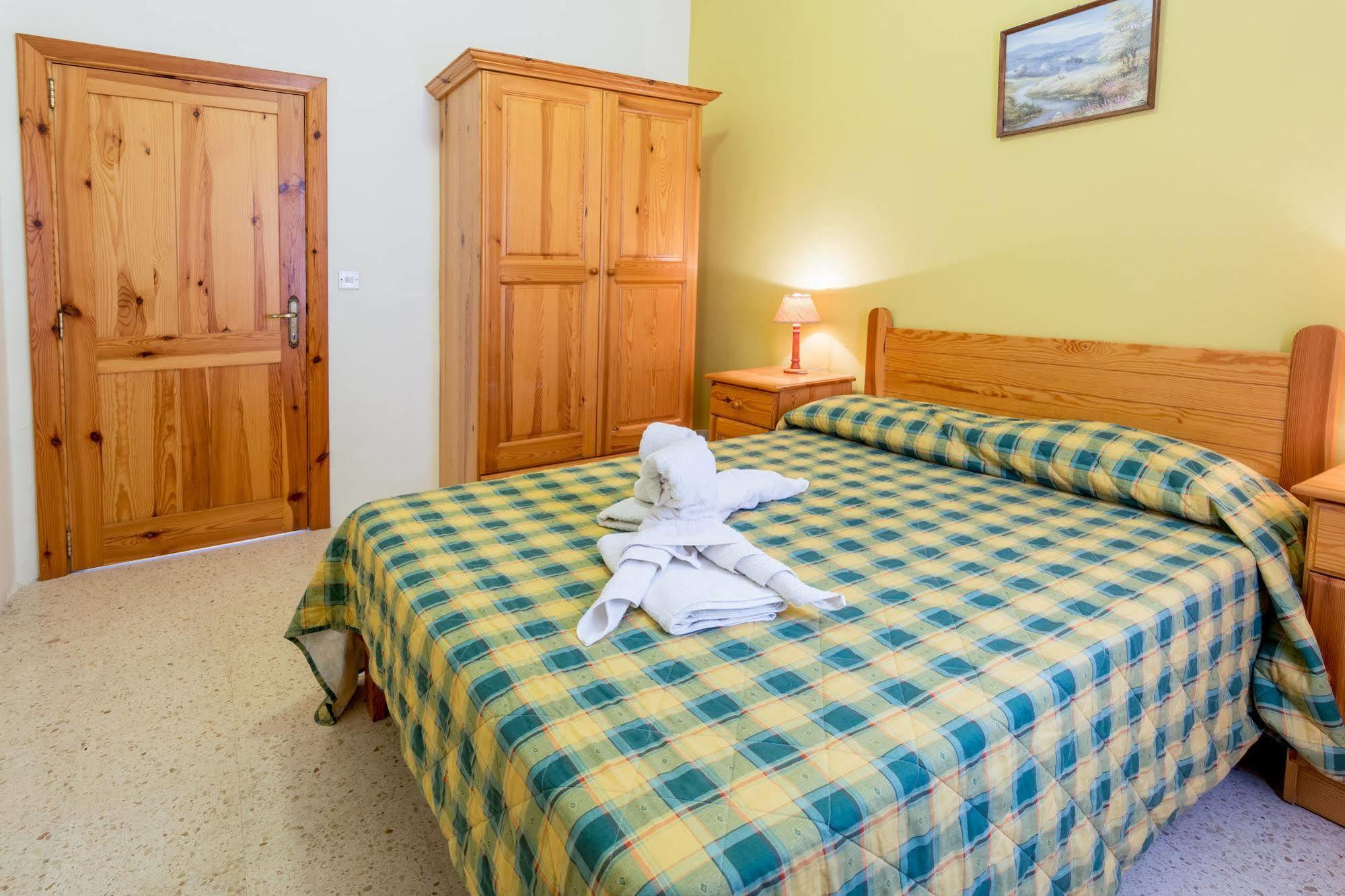 Horizon Apartments Gozo Marsalforn Bagian luar foto