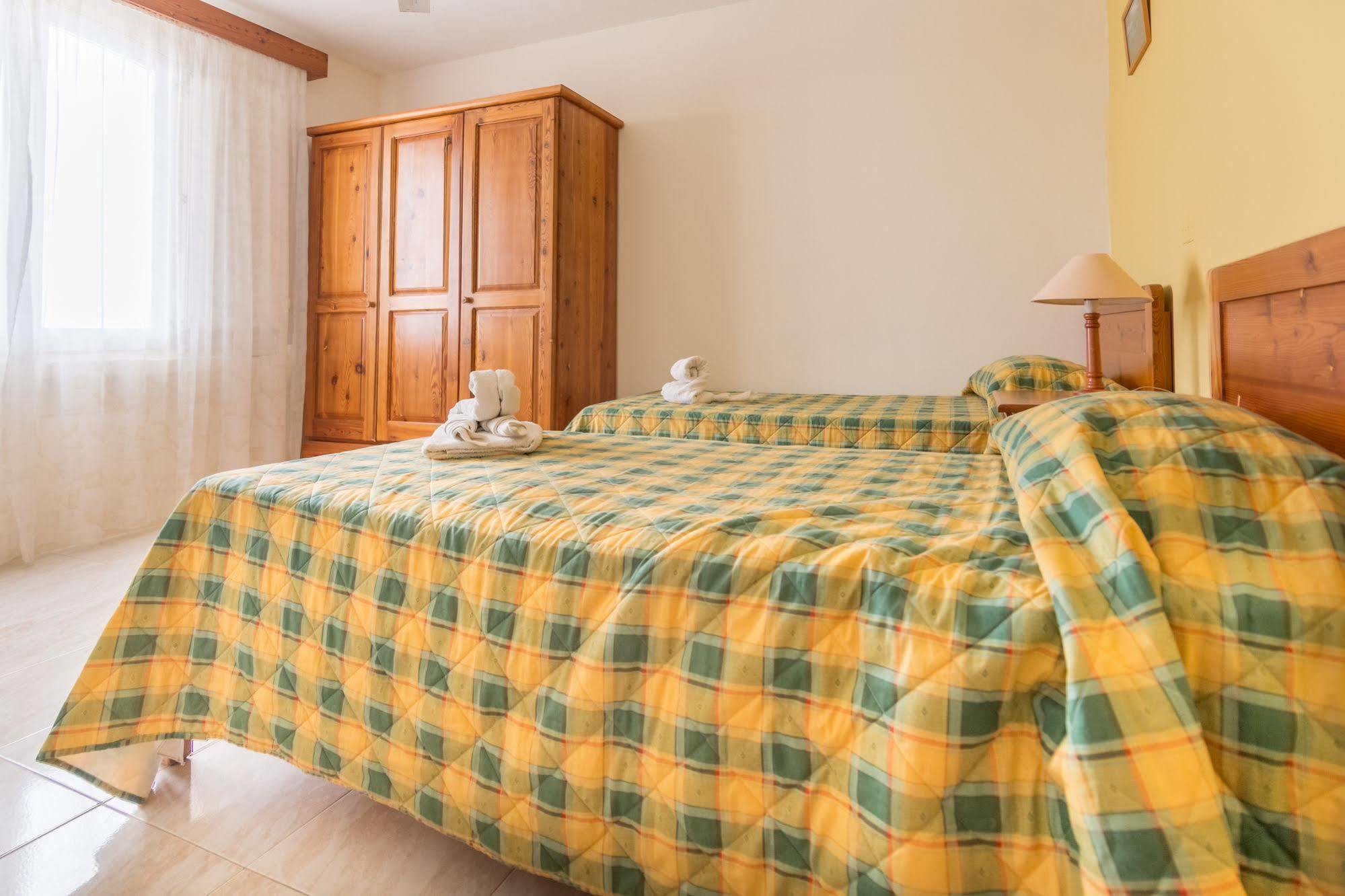 Horizon Apartments Gozo Marsalforn Bagian luar foto